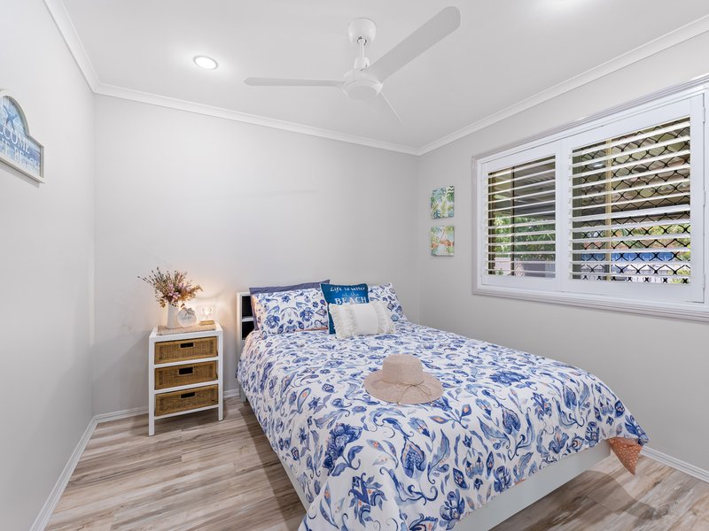 Photo - 8 Cameron Court, Point Vernon QLD 4655 - Image 9