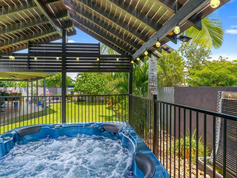 Photo - 8 Cameron Court, Point Vernon QLD 4655 - Image 16