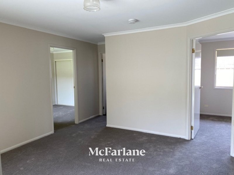 Photo - 8 Canada Close, Cameron Park NSW 2285 - Image 6