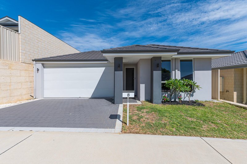 Photo - 8 Canberra Avenue, Landsdale WA 6065 - Image 2