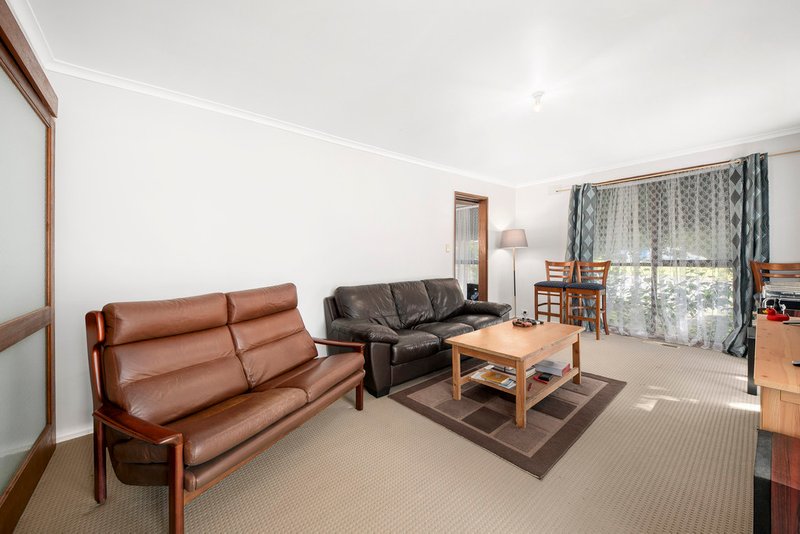 Photo - 8 Canterbury Road, Heathmont VIC 3135 - Image 3