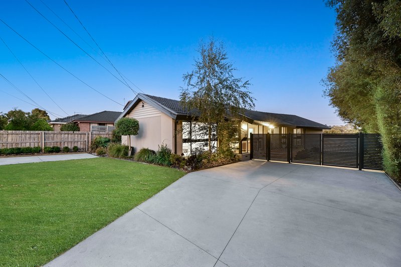 8 Cardigan Street, Endeavour Hills VIC 3802