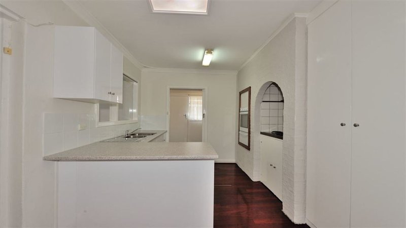 Photo - 8 Carina Close, Rockingham WA 6168 - Image 3