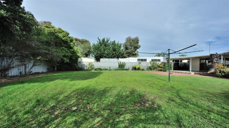 Photo - 8 Carina Close, Rockingham WA 6168 - Image 19