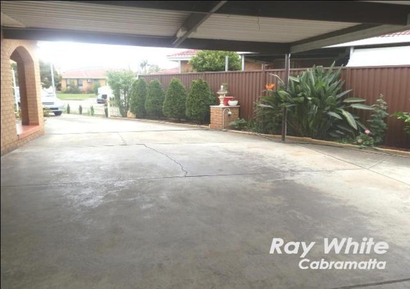 Photo - 8 Carina Place, St Johns Park NSW 2176 - Image 15