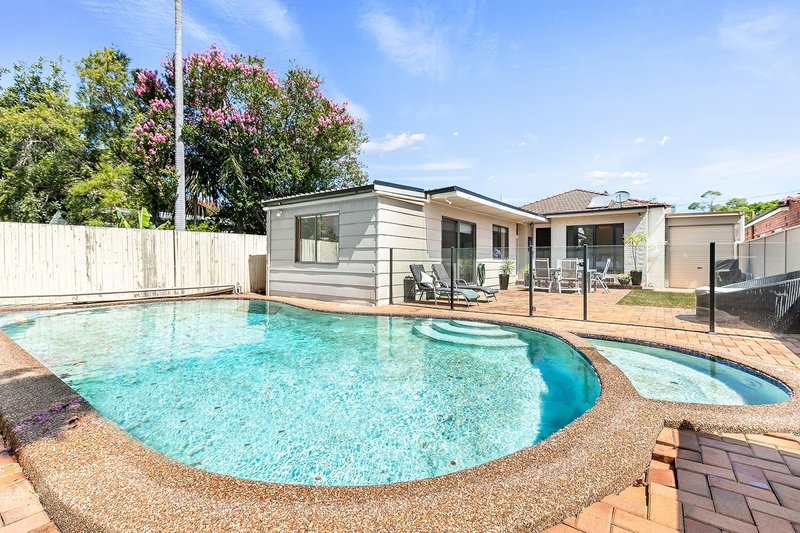 Photo - 8 Carinya Avenue, Brighton-Le-Sands NSW 2216 - Image 4