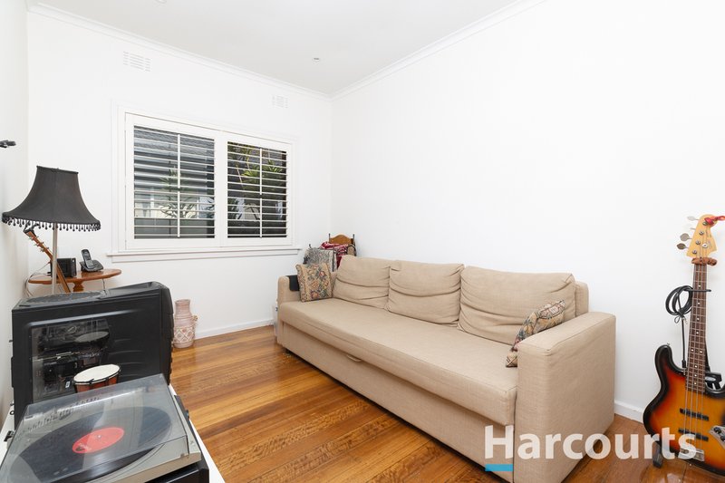 Photo - 8 Carlton Road, Dandenong North VIC 3175 - Image 5