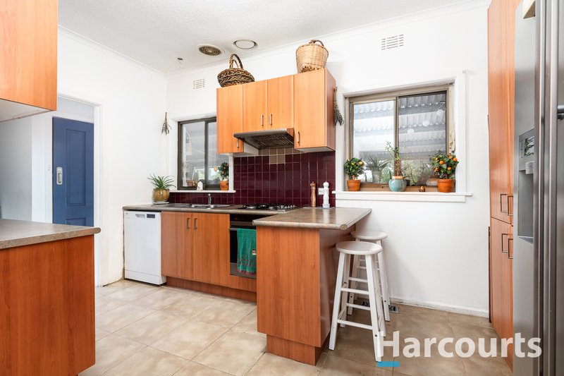 Photo - 8 Carlton Road, Dandenong North VIC 3175 - Image 8