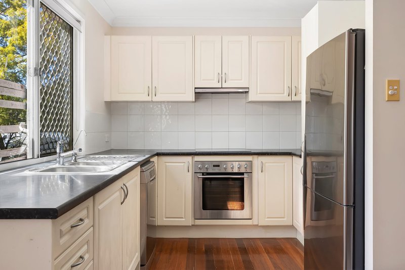 Photo - 8 Carmel Street, Bardon QLD 4065 - Image 3