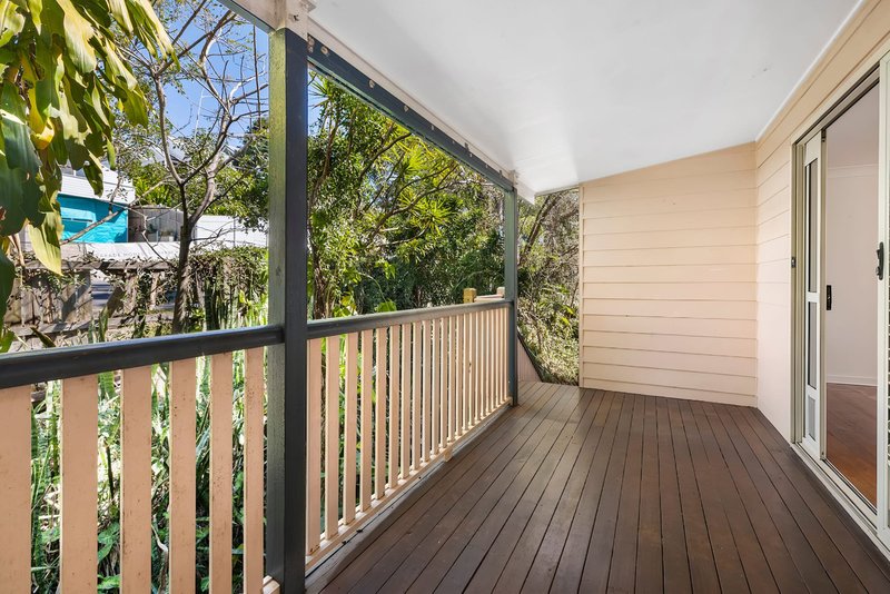 Photo - 8 Carmel Street, Bardon QLD 4065 - Image 4