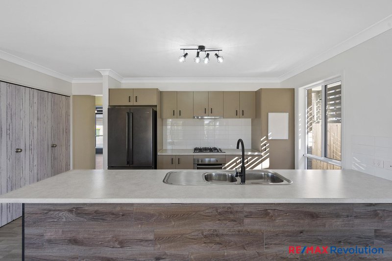 Photo - 8 Carnarvon Court, Pimpama QLD 4209 - Image 3