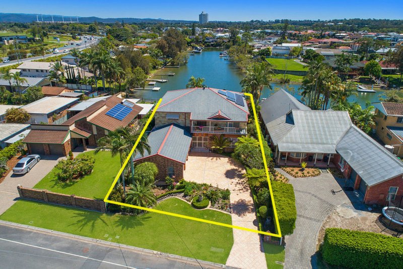 8 Carrara Road, Carrara QLD 4211