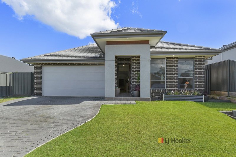 8 Carroll Circuit, Cooranbong NSW 2265