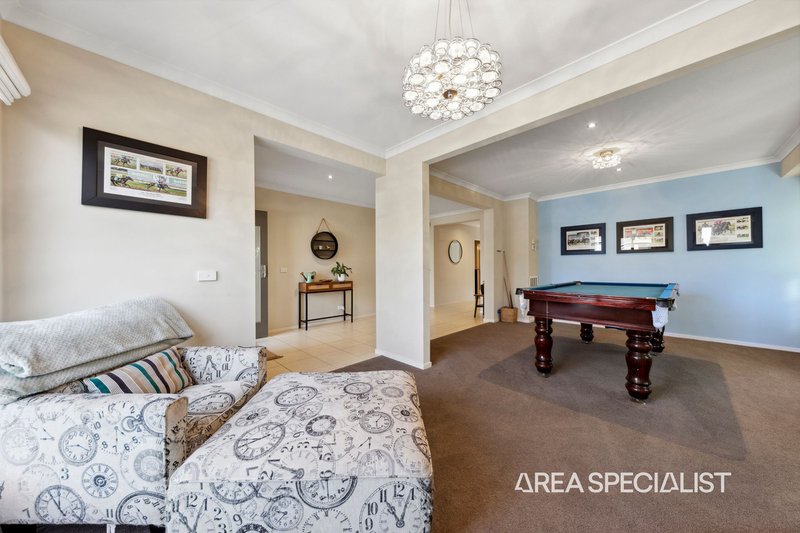 Photo - 8 Casey Court, Pakenham VIC 3810 - Image 11