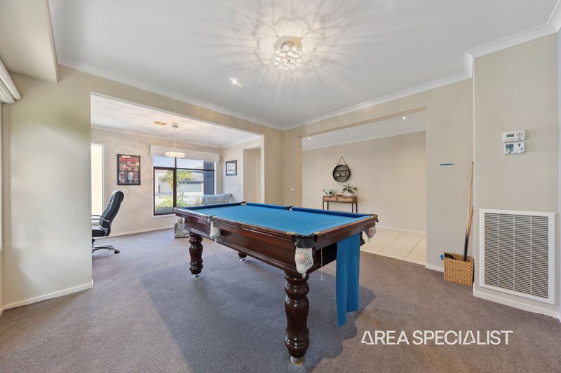 Photo - 8 Casey Court, Pakenham VIC 3810 - Image 12