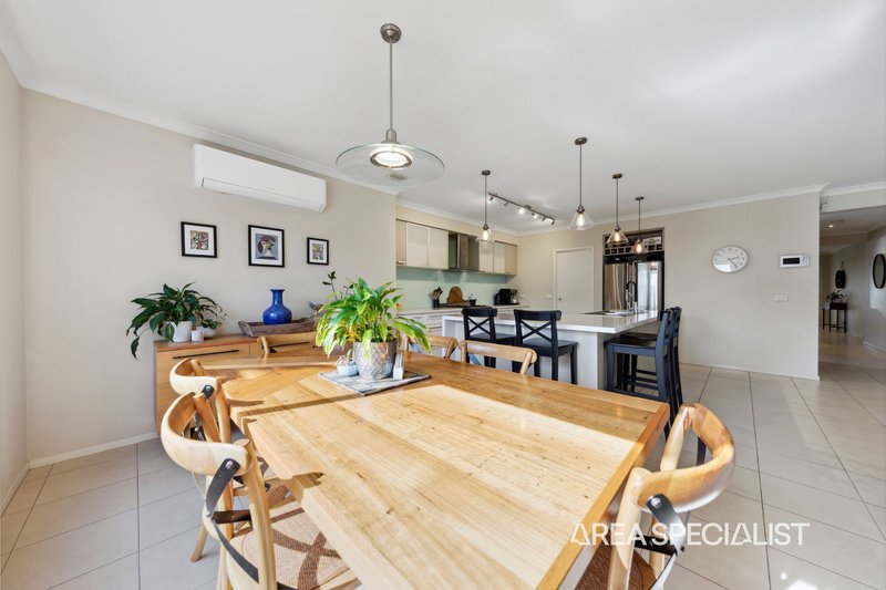 Photo - 8 Casey Court, Pakenham VIC 3810 - Image 15