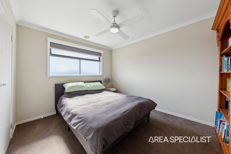 Photo - 8 Casey Court, Pakenham VIC 3810 - Image 25