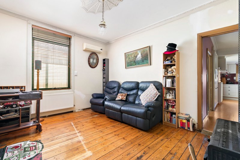 Photo - 8 Cash Street, Coburg VIC 3058 - Image 3
