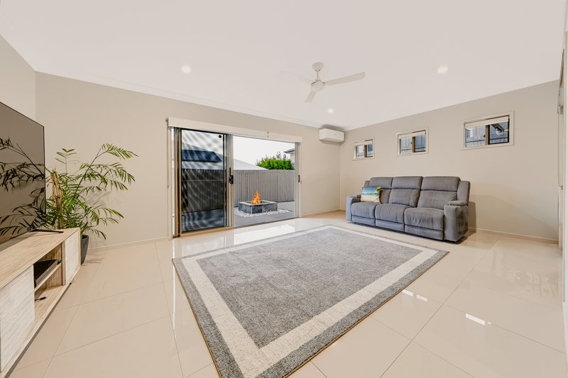Photo - 8 Caspian Parade, Warner QLD 4500 - Image 2