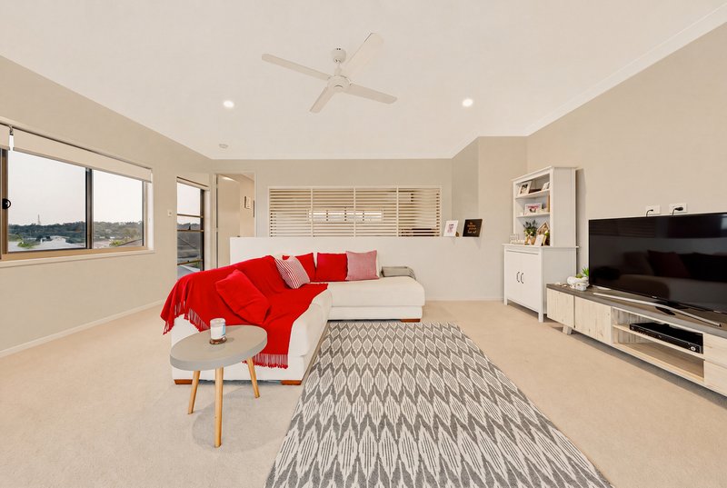 Photo - 8 Caspian Parade, Warner QLD 4500 - Image 15