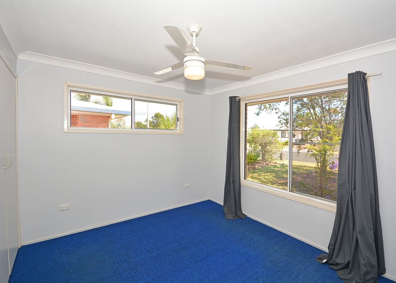 Photo - 8 Cassia Street, Burrum Heads QLD 4659 - Image 7