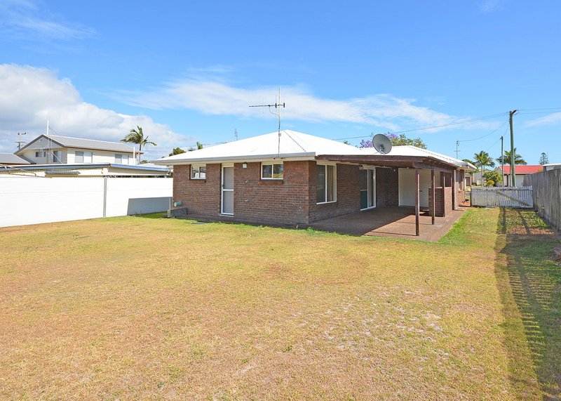 Photo - 8 Cassia Street, Burrum Heads QLD 4659 - Image 22