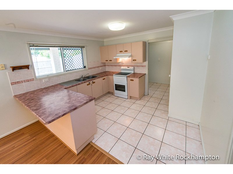 Photo - 8 Cassia Street, Norman Gardens QLD 4701 - Image 4