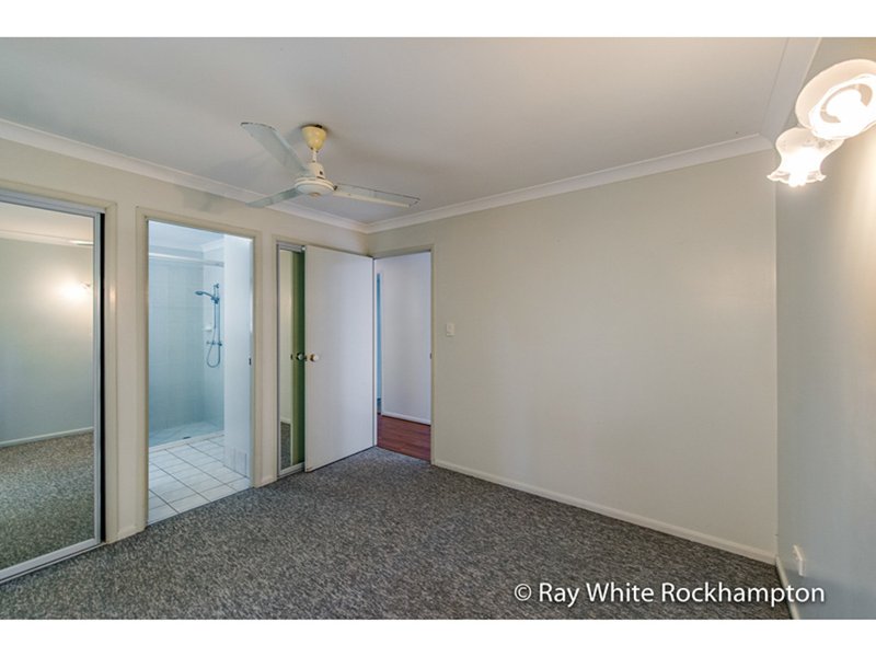 Photo - 8 Cassia Street, Norman Gardens QLD 4701 - Image 17