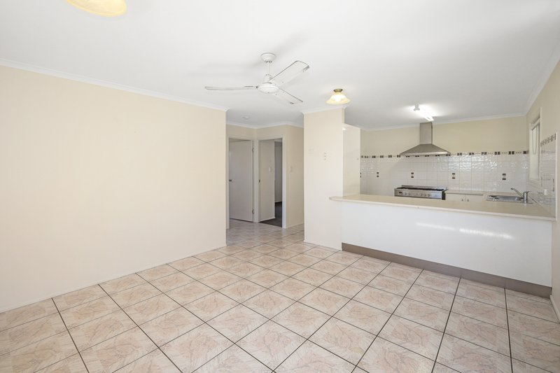 Photo - 8 Castaway Close, Hay Point QLD 4740 - Image 4