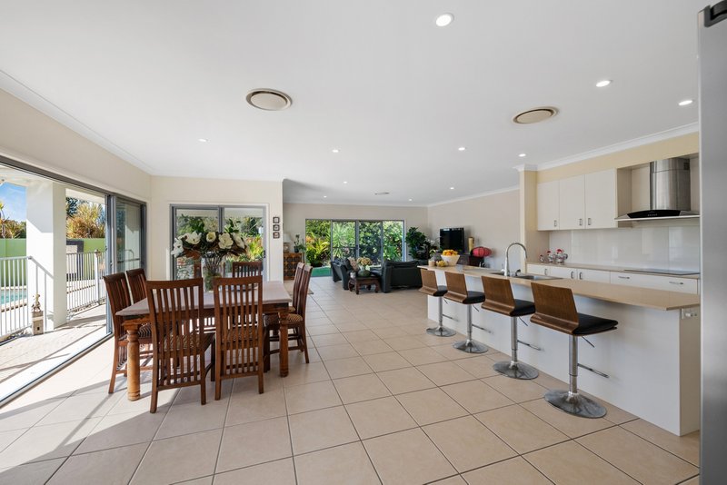 Photo - 8 Castaway Court, Kawana Island QLD 4575 - Image 7