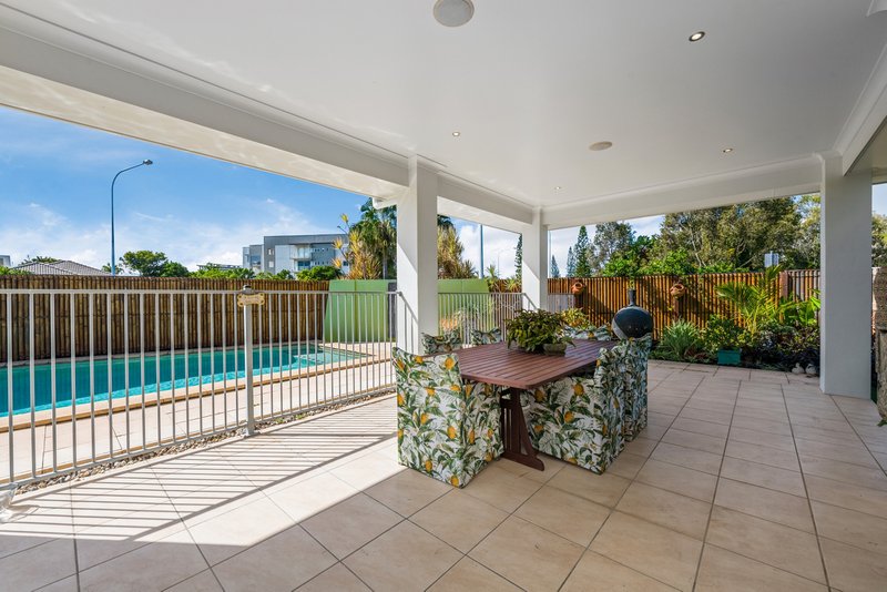 Photo - 8 Castaway Court, Kawana Island QLD 4575 - Image 14