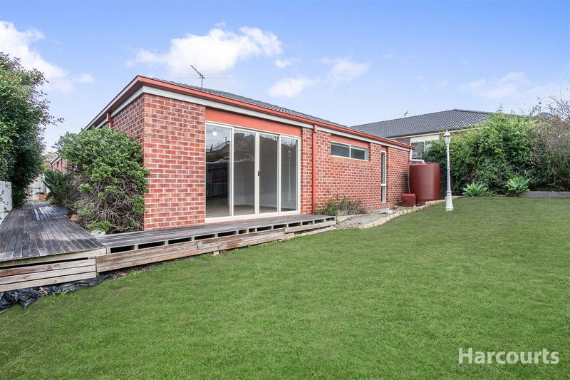 Photo - 8 Castellana Court, Narre Warren South VIC 3805 - Image 11