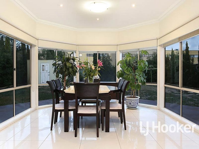 Photo - 8 Castlewood Place, Point Cook VIC 3030 - Image 8