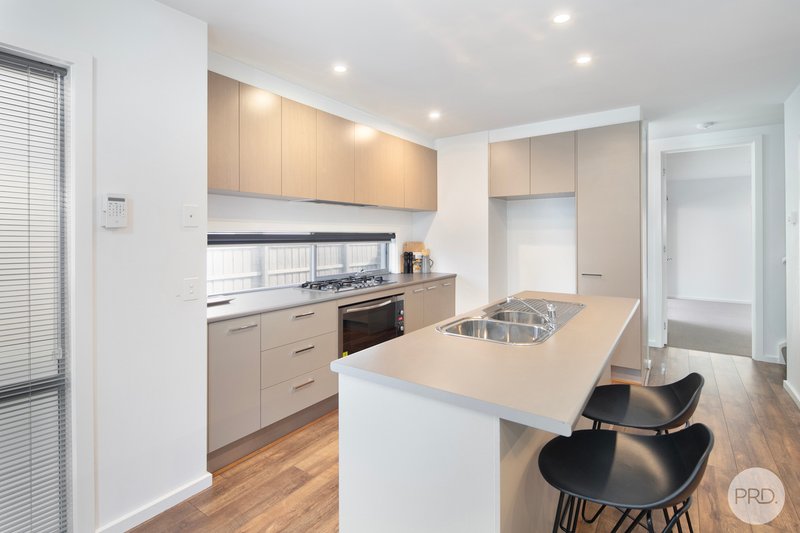 Photo - 8 Catalina Court, Ballarat East VIC 3350 - Image 3