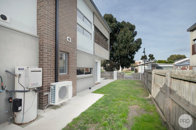 Photo - 8 Catalina Court, Ballarat East VIC 3350 - Image 12