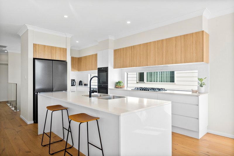 Photo - 8 Catamaran Avenue, Shell Cove NSW 2529 - Image 3