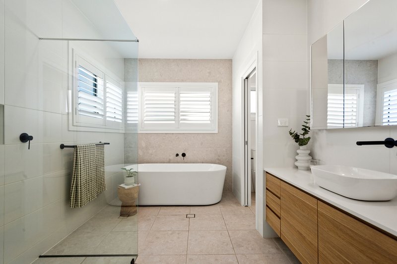 Photo - 8 Catamaran Avenue, Shell Cove NSW 2529 - Image 9