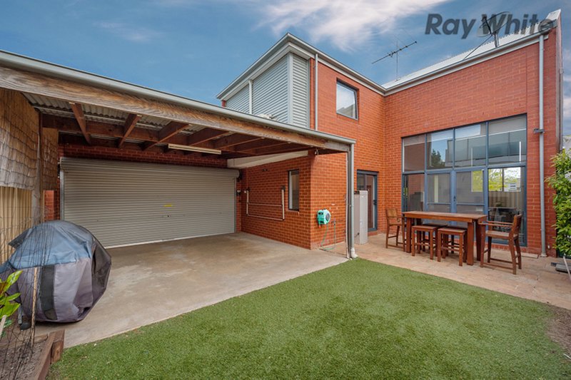 Photo - 8 Catani Mews, Caroline Springs VIC 3023 - Image 13