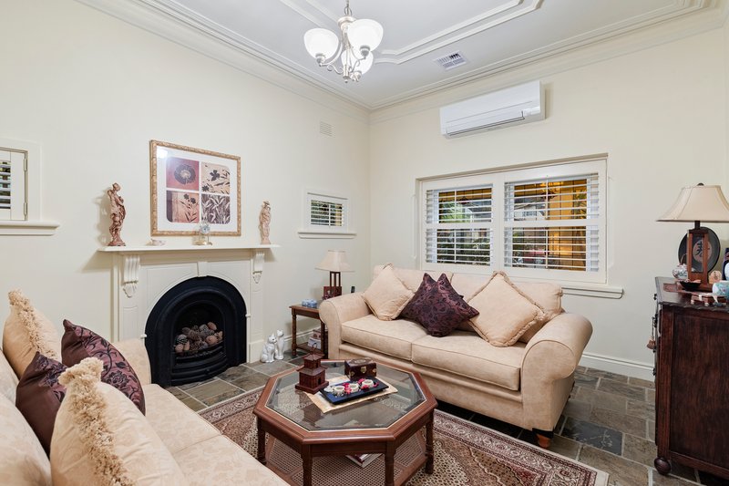 Photo - 8 Catania Street, Mentone VIC 3194 - Image 2