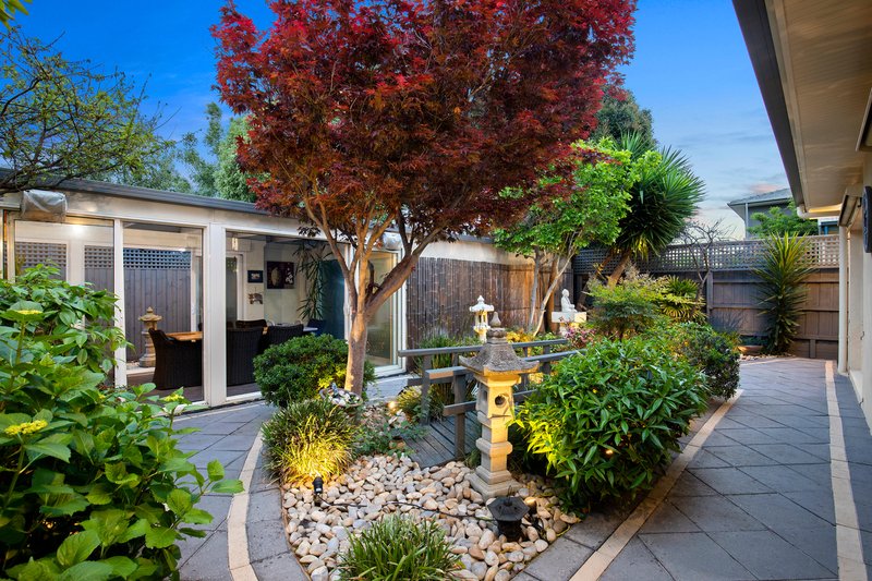 Photo - 8 Catania Street, Mentone VIC 3194 - Image 5