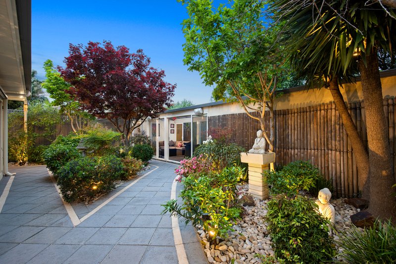 Photo - 8 Catania Street, Mentone VIC 3194 - Image 6