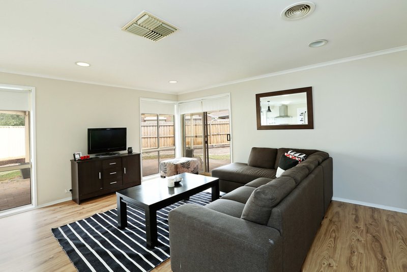 Photo - 8 Cathcart Court, Corio VIC 3214 - Image 4