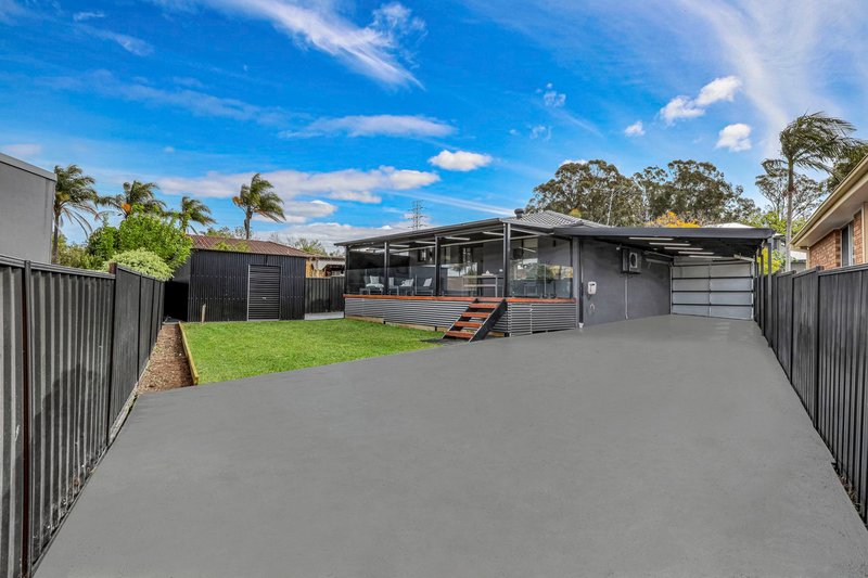 Photo - 8 Cato Close, Edensor Park NSW 2176 - Image 9