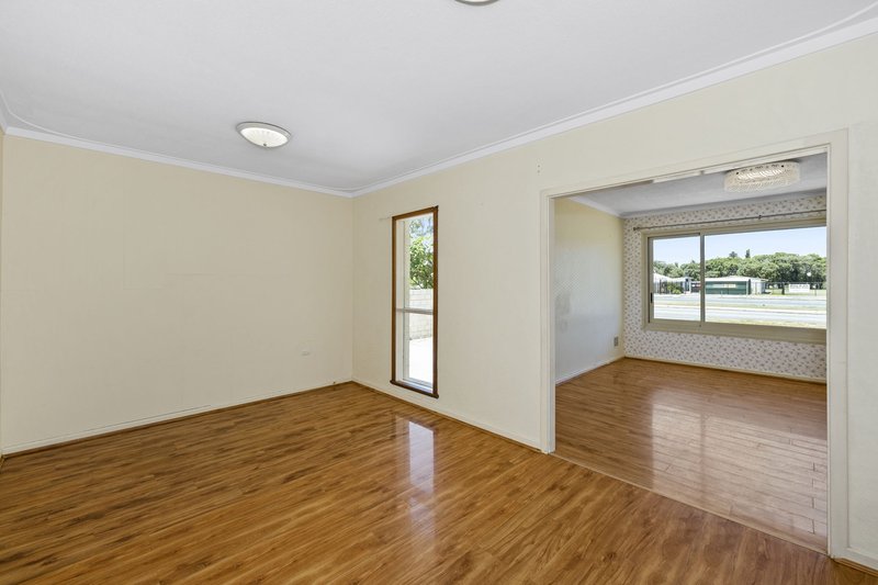 Photo - 8 Centaurus Street, Rockingham WA 6168 - Image 6