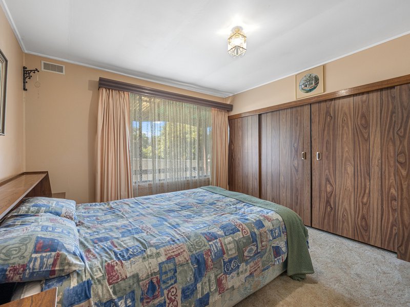 Photo - 8 Centre Avenue, Eildon VIC 3713 - Image 12