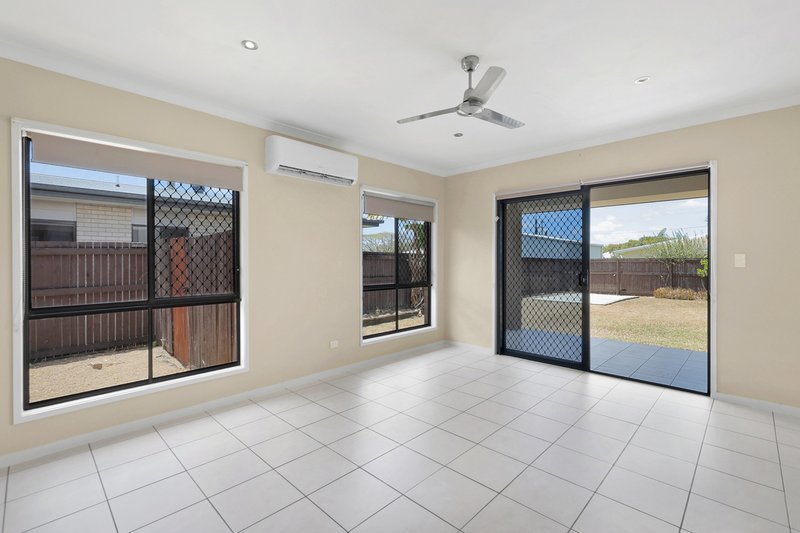 Photo - 8 Chameo Place, Marian QLD 4753 - Image 10