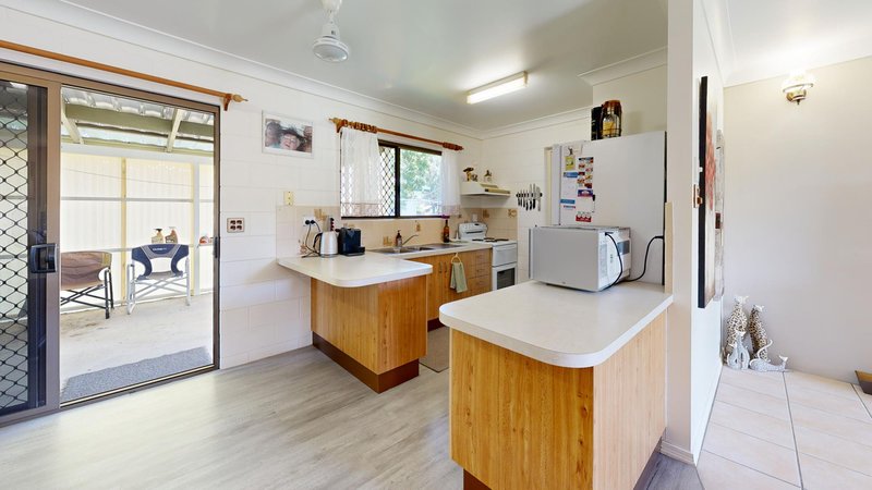 Photo - 8 Champagne Crescent, Kelso QLD 4815 - Image 2