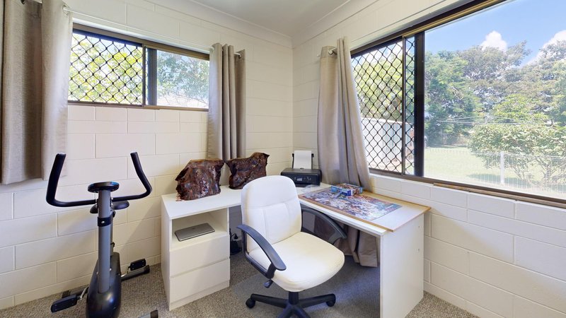 Photo - 8 Champagne Crescent, Kelso QLD 4815 - Image 9