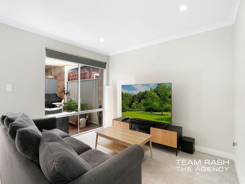 Photo - 8 Charades Way, Brabham WA 6055 - Image 3