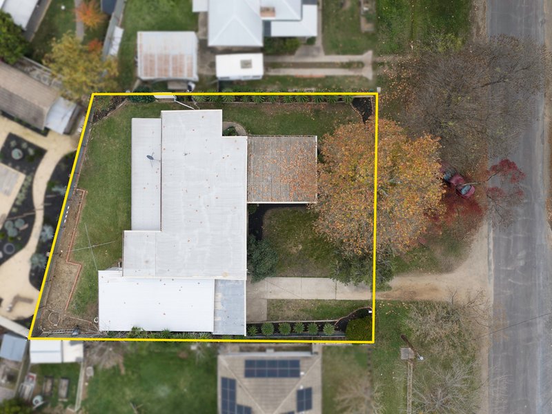 Photo - 8 Charles Street, Benalla VIC 3672 - Image 3